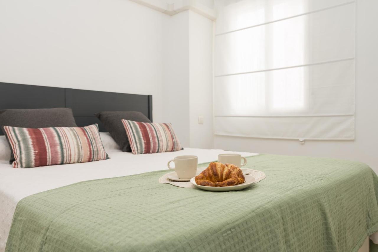 Precioso Apartamento Con Habitacion Separada En Centro Historico De Malaga Zewnętrze zdjęcie