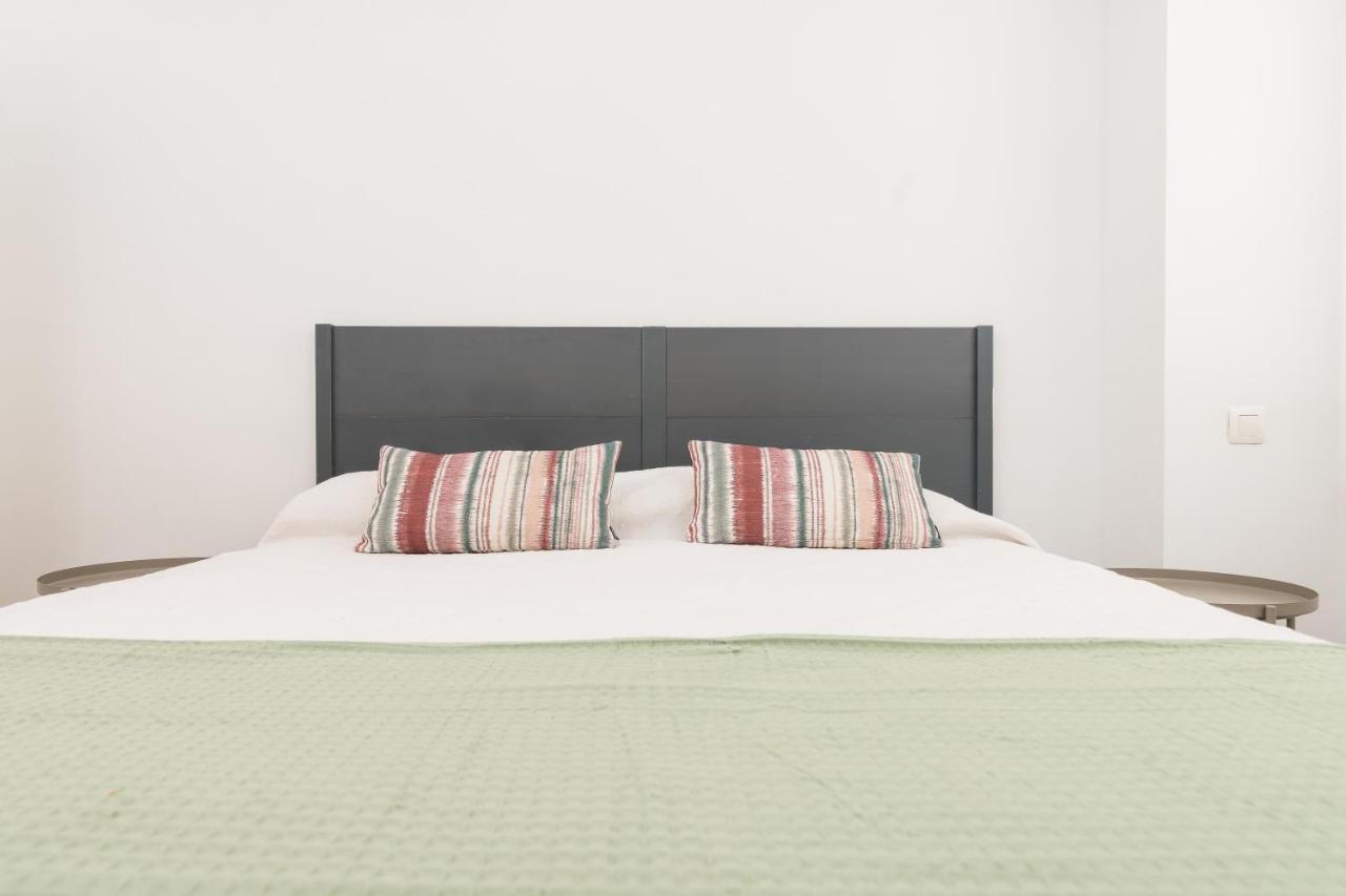 Precioso Apartamento Con Habitacion Separada En Centro Historico De Malaga Zewnętrze zdjęcie